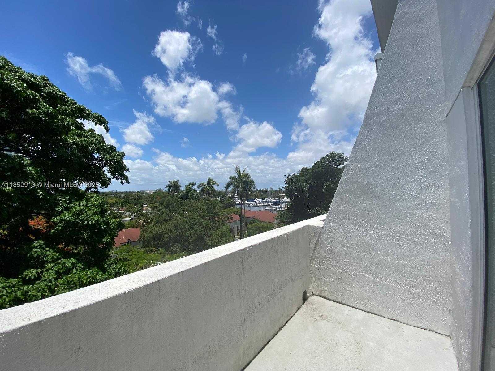 Small Image of 1861 NORTH WEST S RIVER DR #702, Miami Number 21