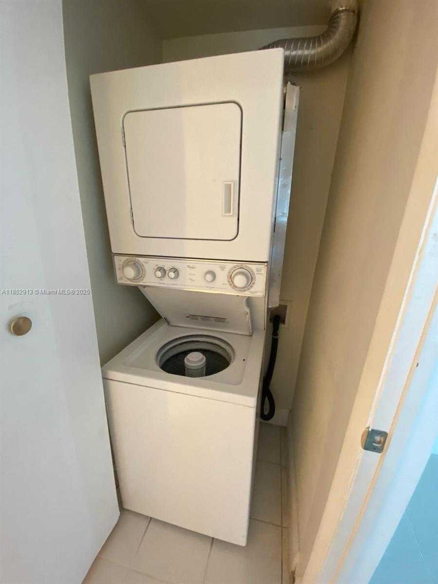 Small Image of 1861 NORTH WEST S RIVER DR #702, Miami Number 22