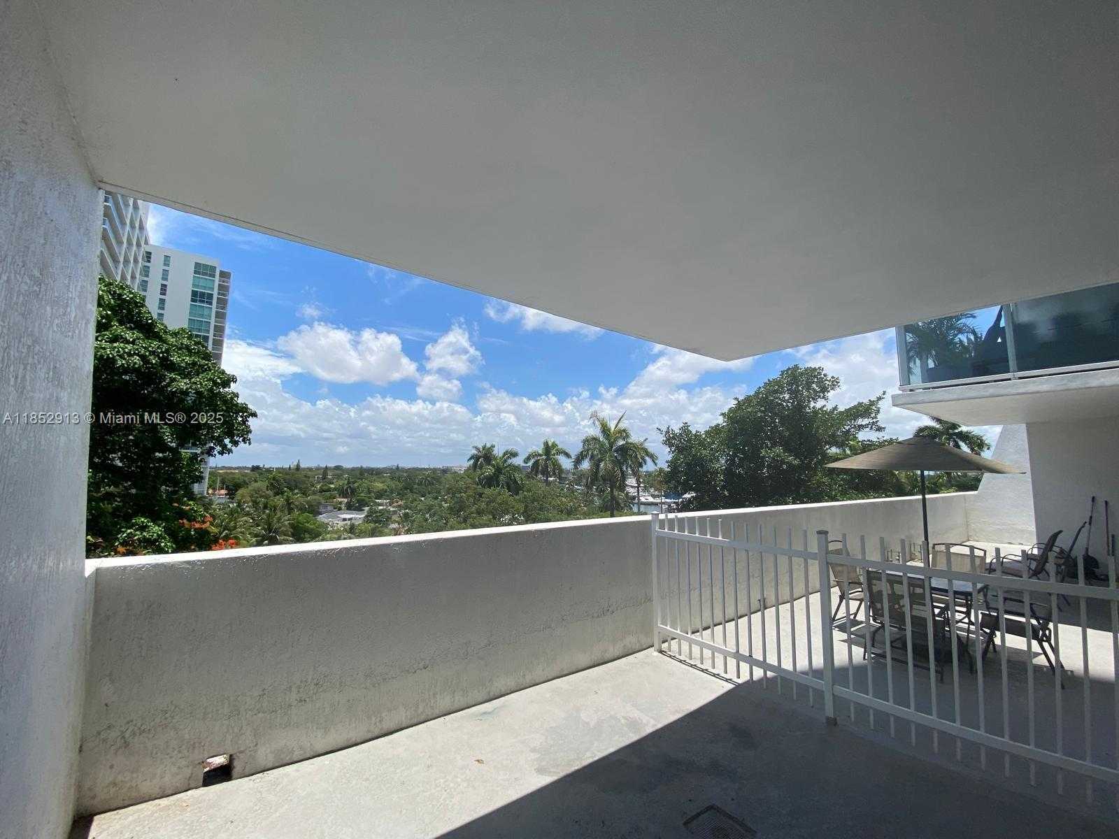 Small Image of 1861 NORTH WEST S RIVER DR #702, Miami Number 4