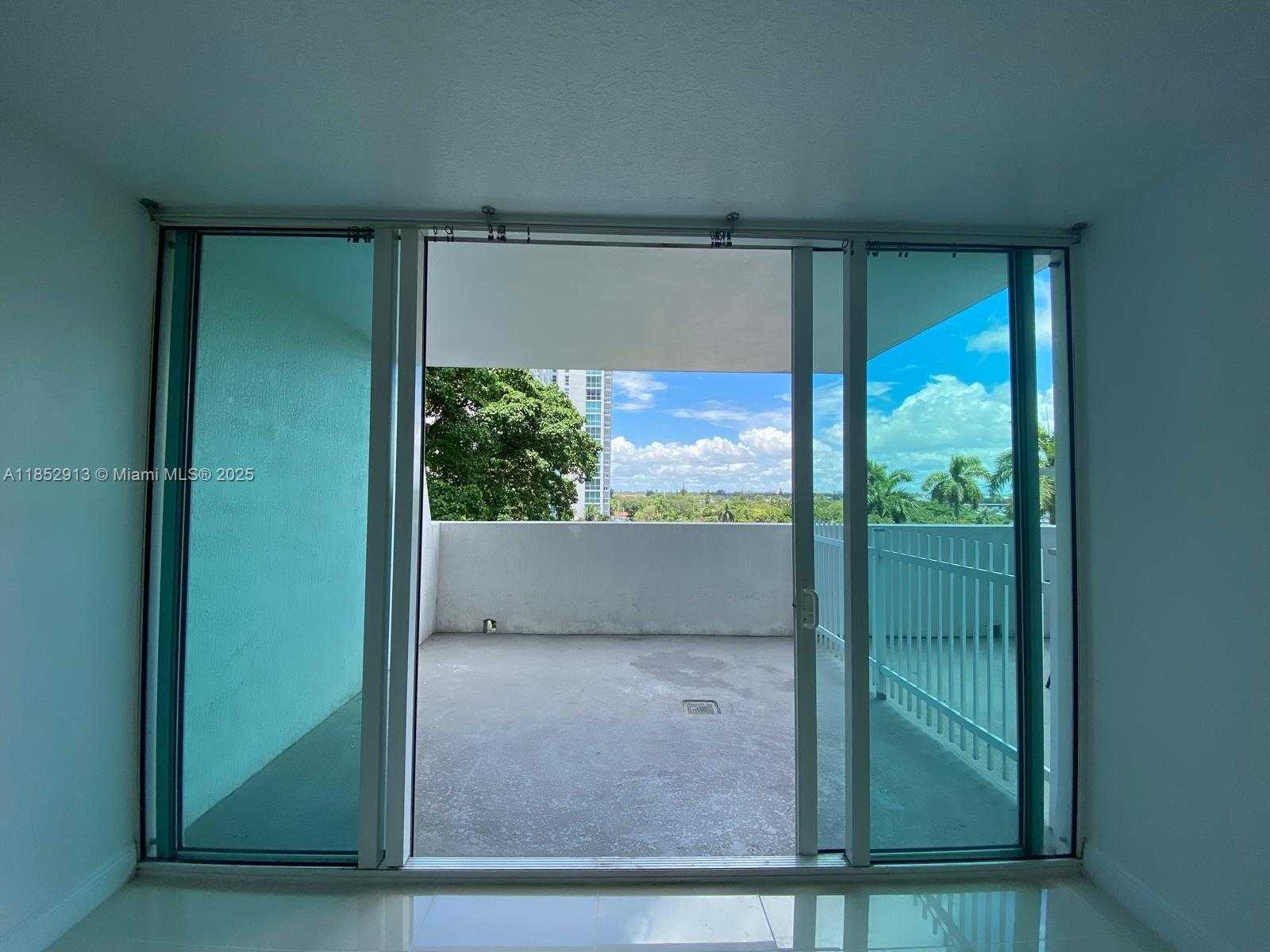 Small Image of 1861 NORTH WEST S RIVER DR #702, Miami Number 6