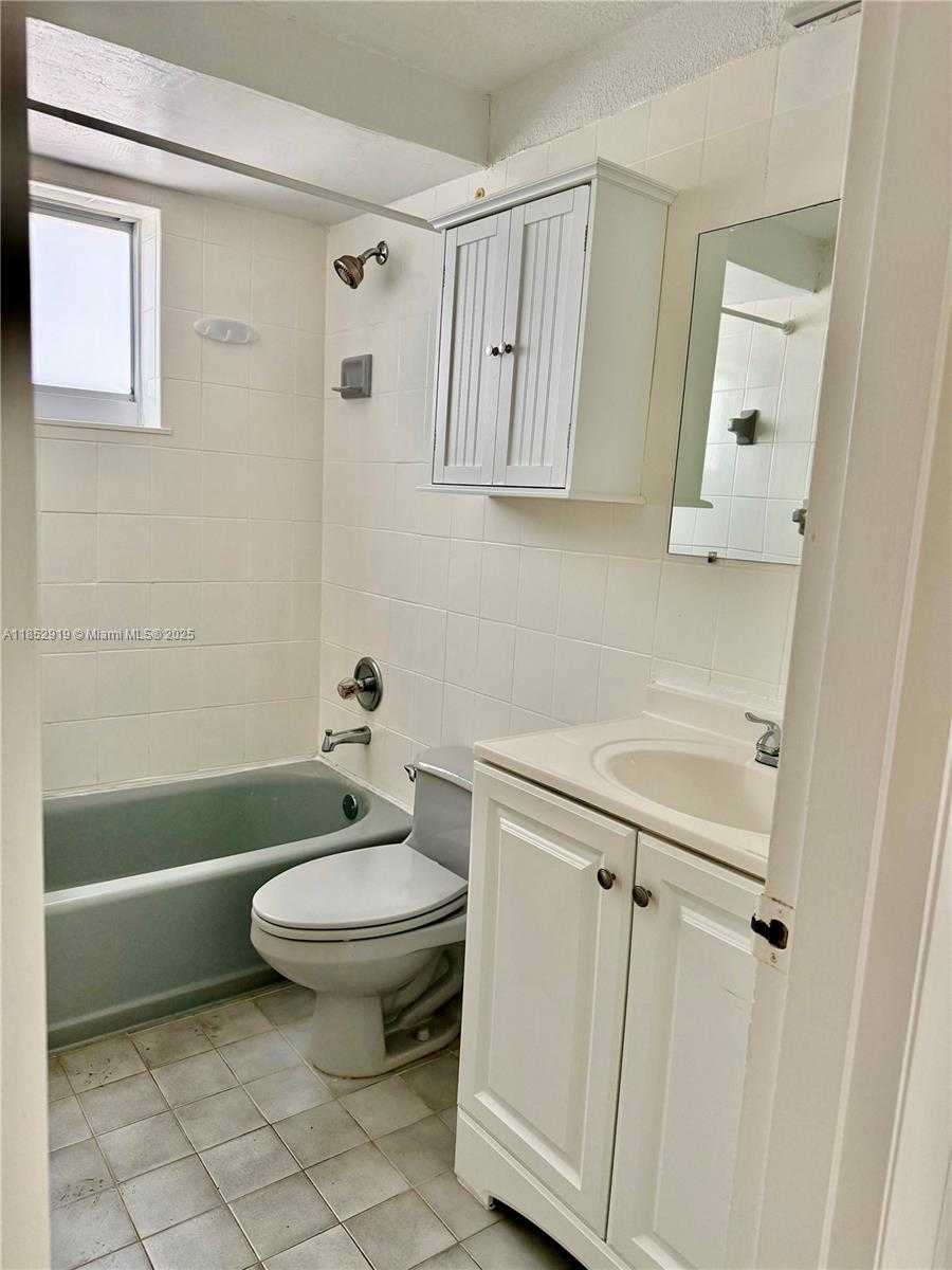 Small Image of 251 GALEN DR #204E, Key Biscayne Number 10