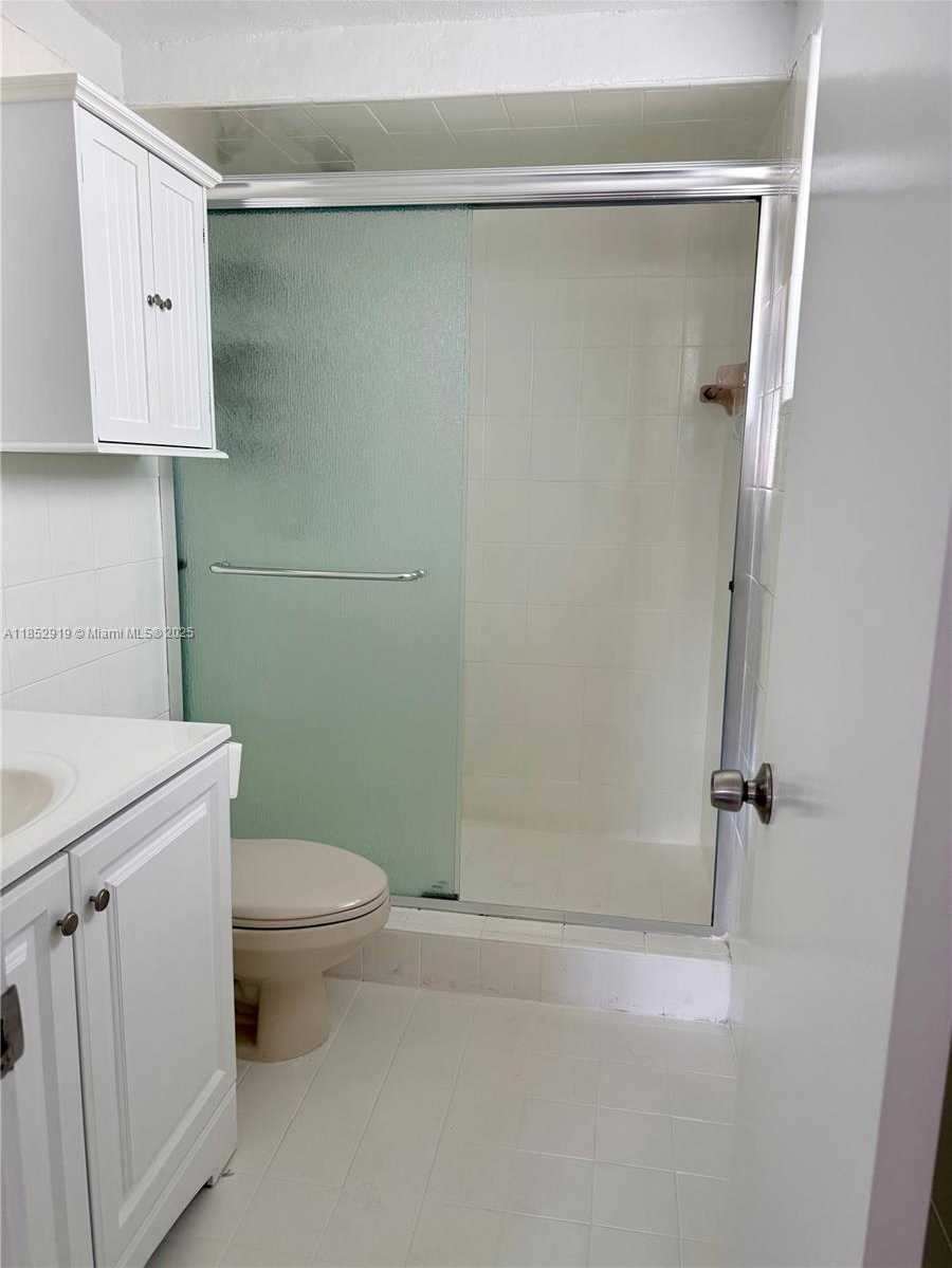 Small Image of 251 GALEN DR #204E, Key Biscayne Number 6