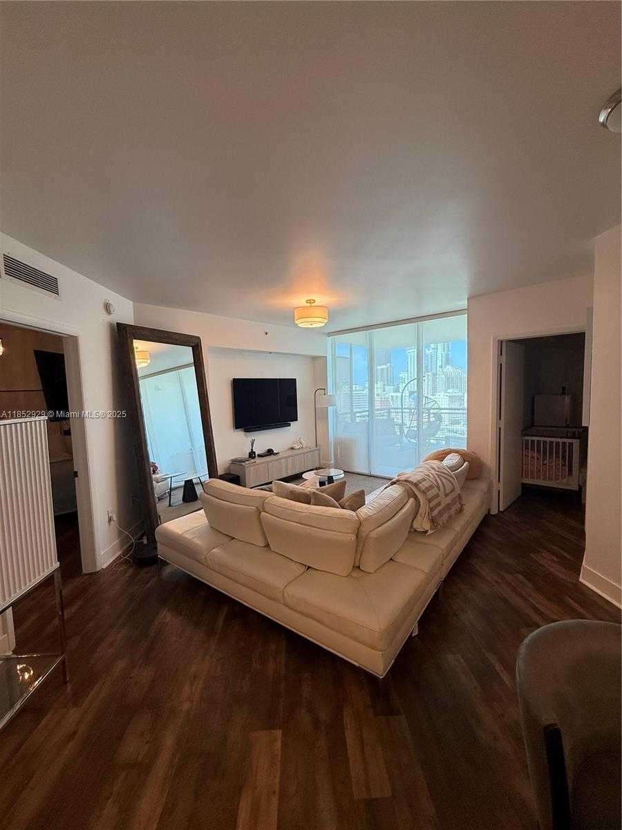 Small Image of 350 SOUTH MIAMI AVE #1803, Miami Number 25