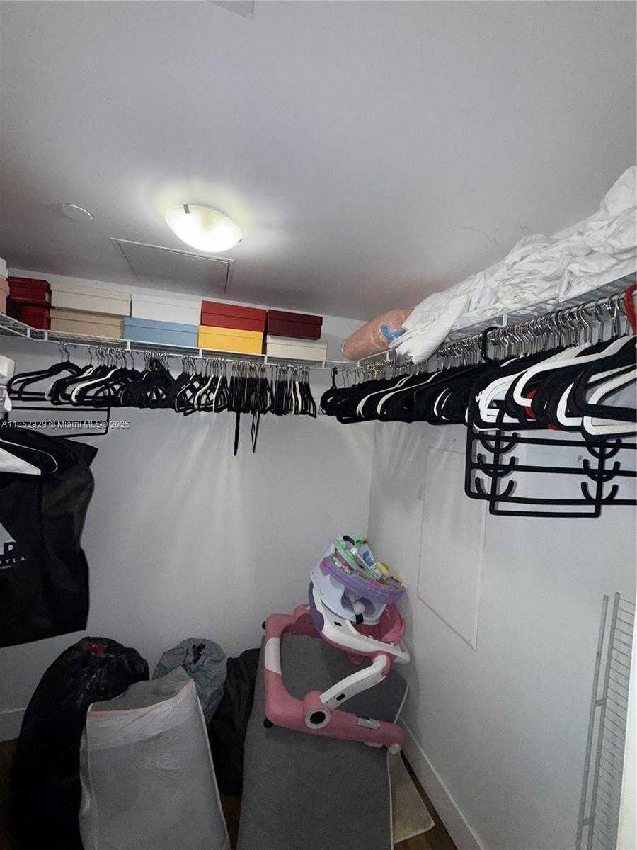 Small Image of 350 SOUTH MIAMI AVE #1803, Miami Number 30