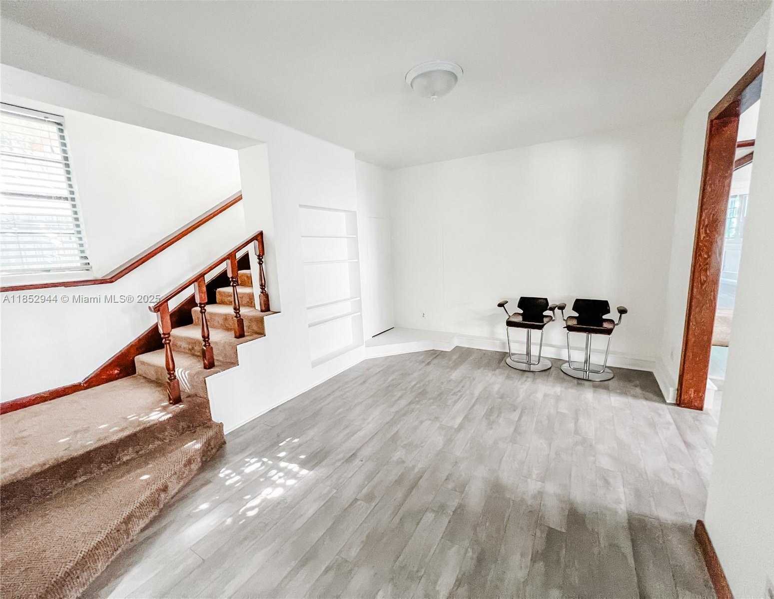 Small Image of 320 WEST 55TH ST, Miami Beach Number 23