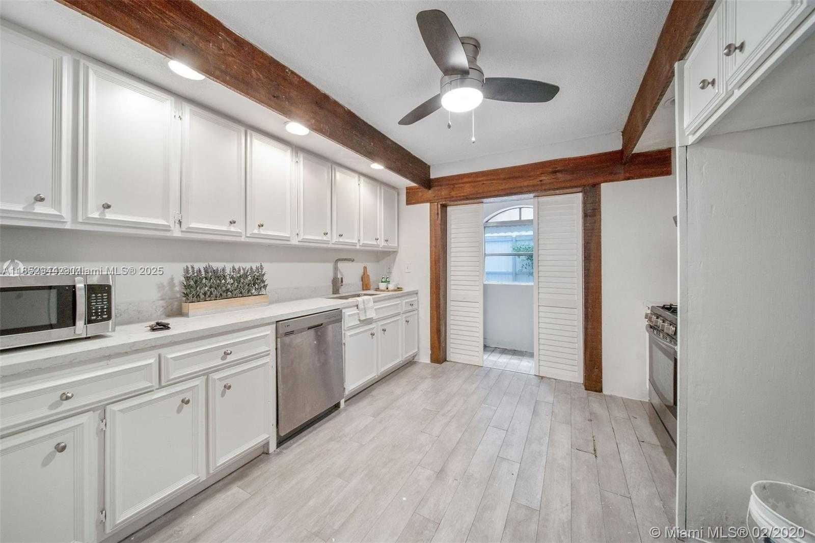 Small Image of 320 WEST 55TH ST, Miami Beach Number 4