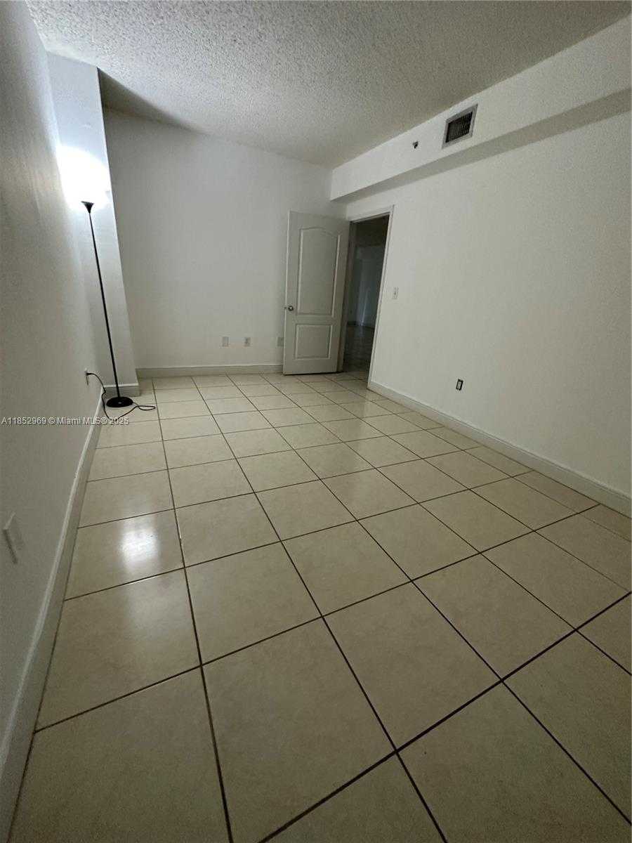 Small Image of 5099 NORTH WEST 7TH ST #103, Miami Number 10