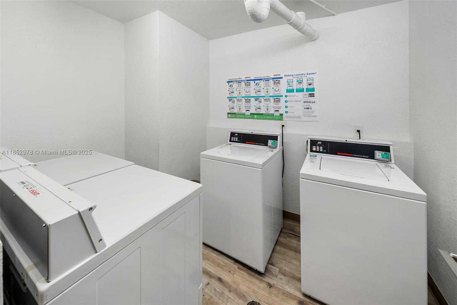 Small Image of 2555 COLLINS AVE #1414, Miami Beach Number 24