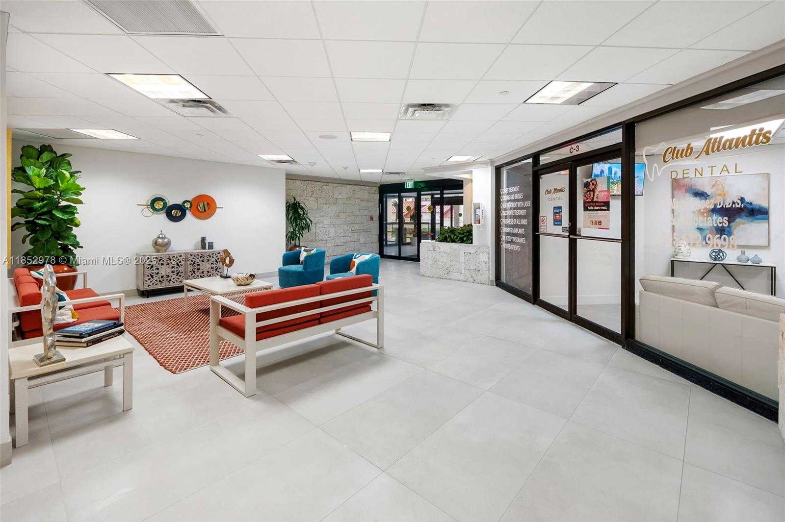 Small Image of 2555 COLLINS AVE #1414, Miami Beach Number 27