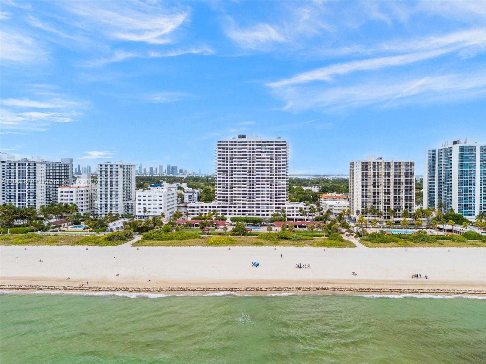 Small Image of 2555 COLLINS AVE #1414, Miami Beach Number 35