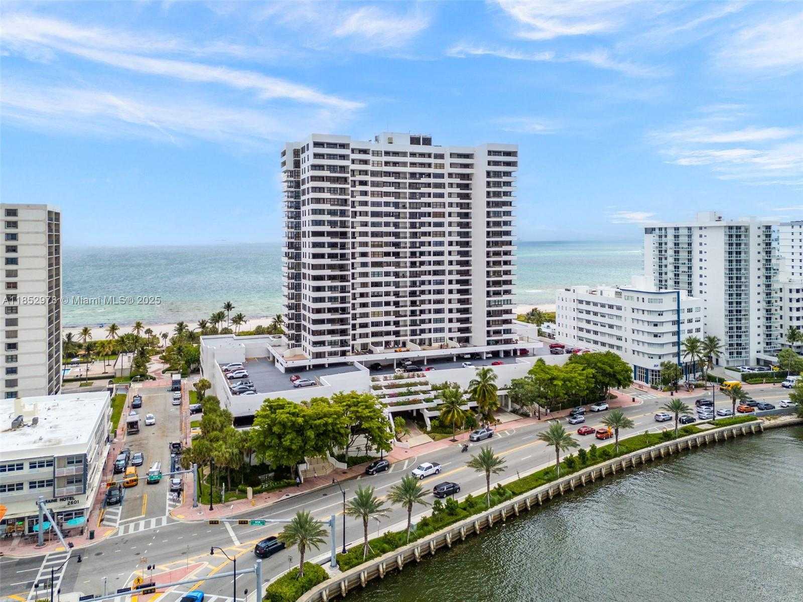 Small Image of 2555 COLLINS AVE #1414, Miami Beach Number 51