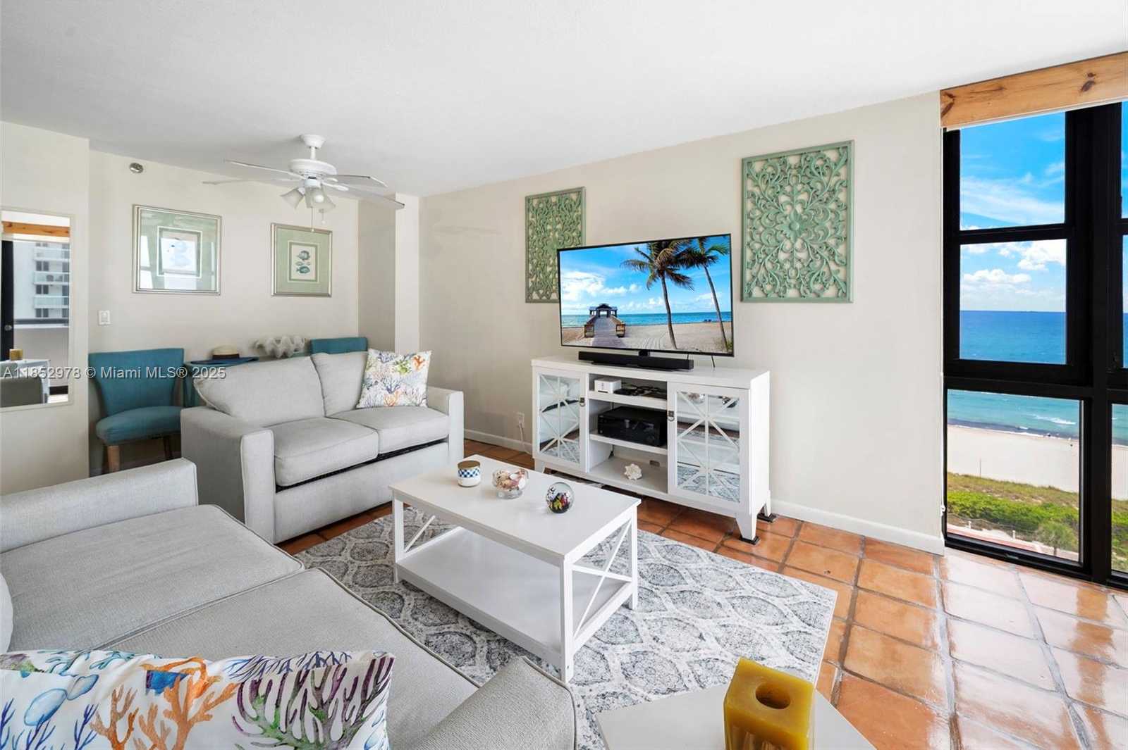 Small Image of 2555 COLLINS AVE #1414, Miami Beach Number 6