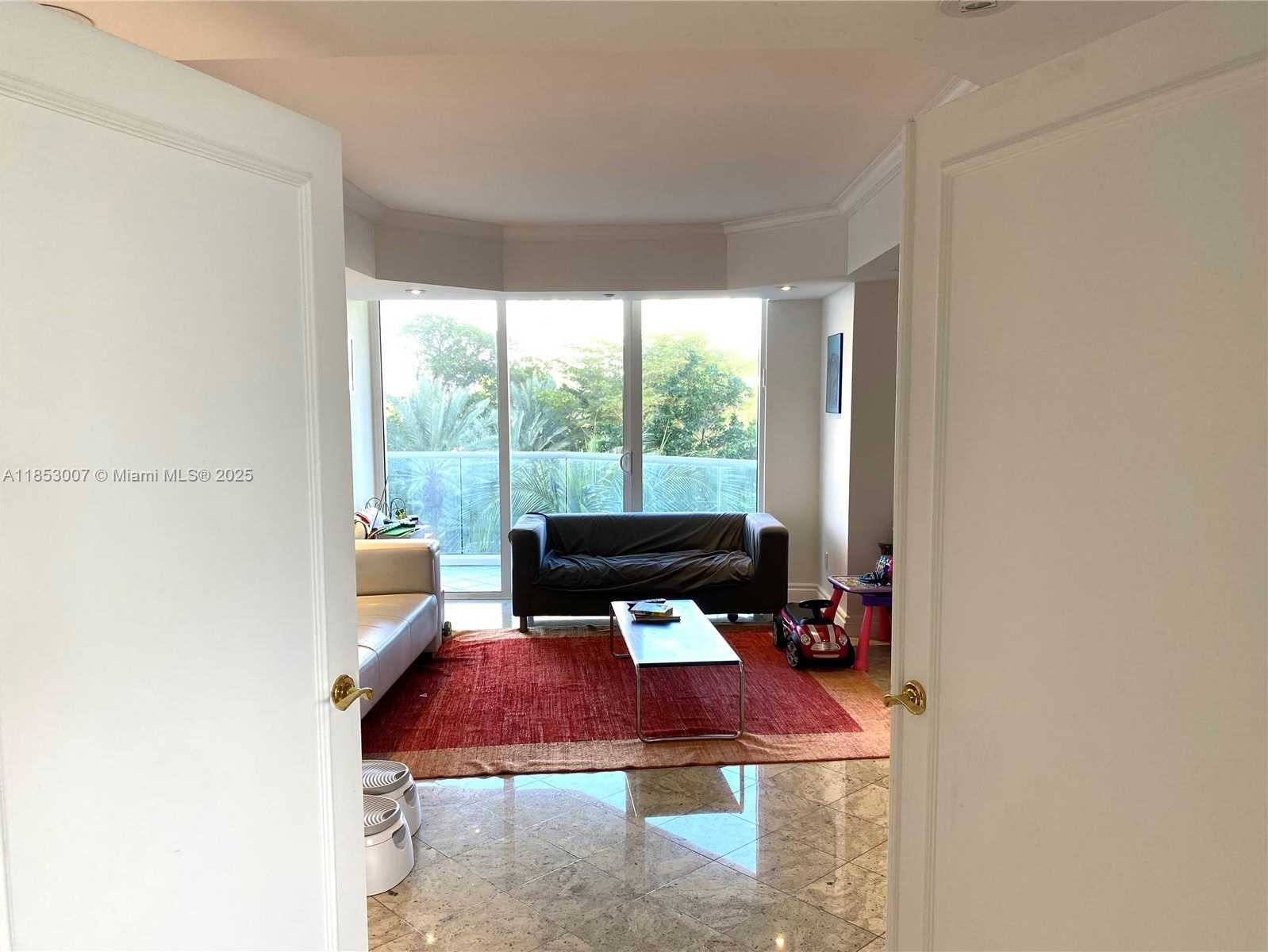 Small Image of 2600 ISLAND BLVD #505, Aventura Number 12