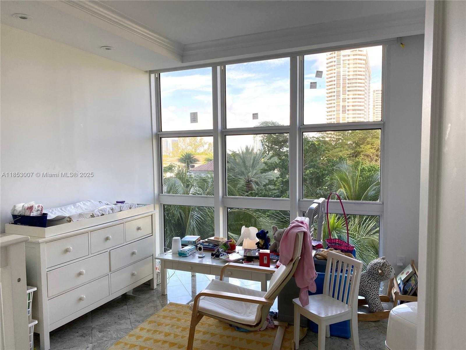 Small Image of 2600 ISLAND BLVD #505, Aventura Number 15