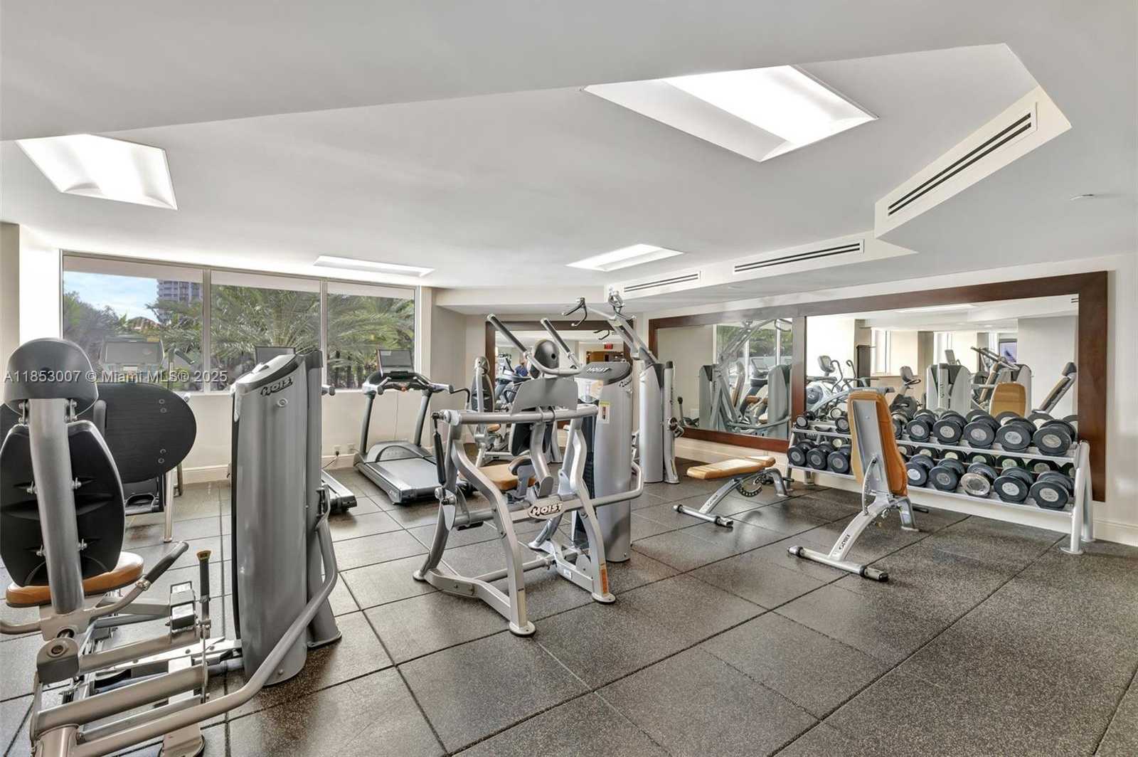 Small Image of 2600 ISLAND BLVD #505, Aventura Number 25