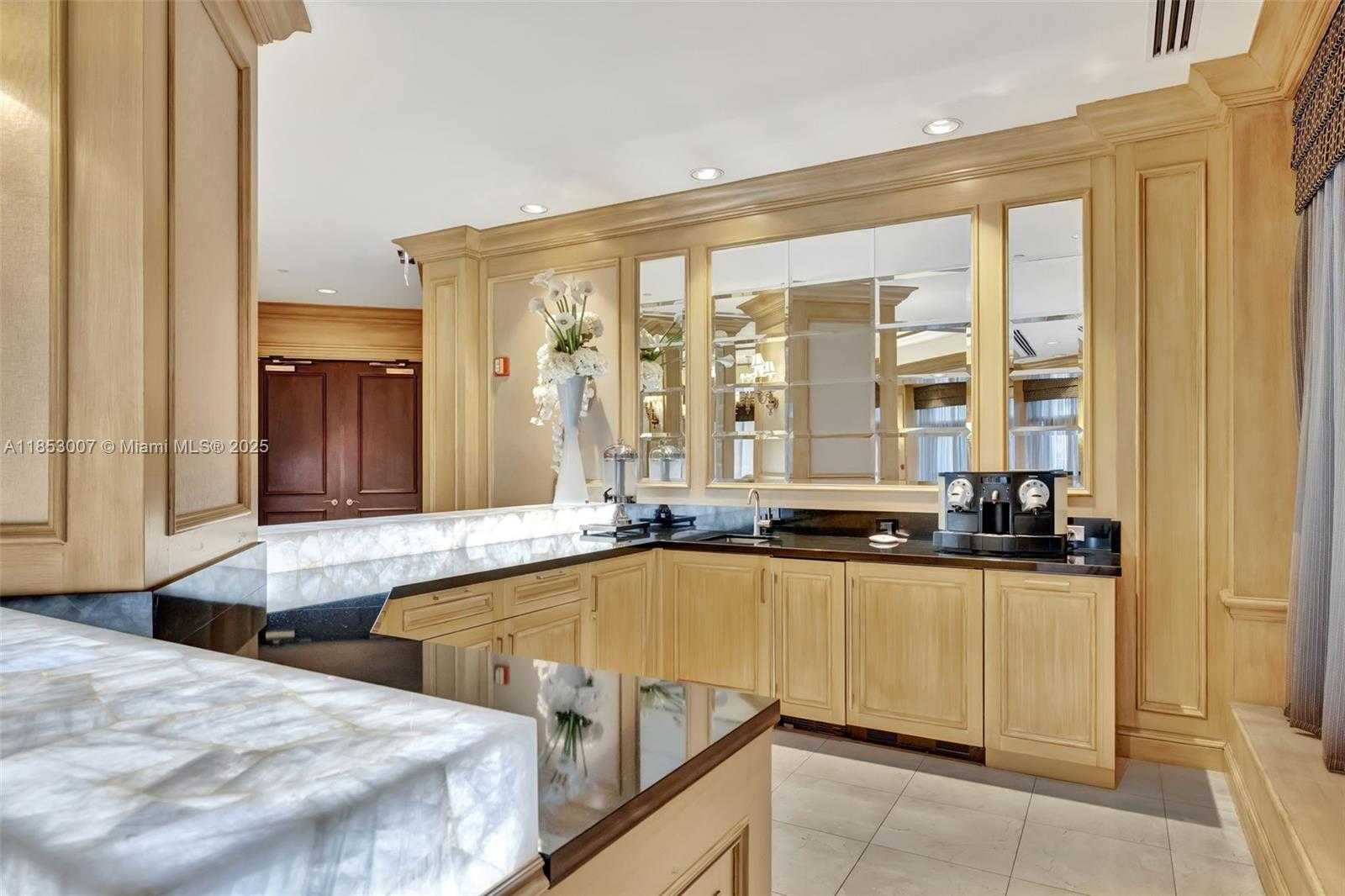 Small Image of 2600 ISLAND BLVD #505, Aventura Number 33