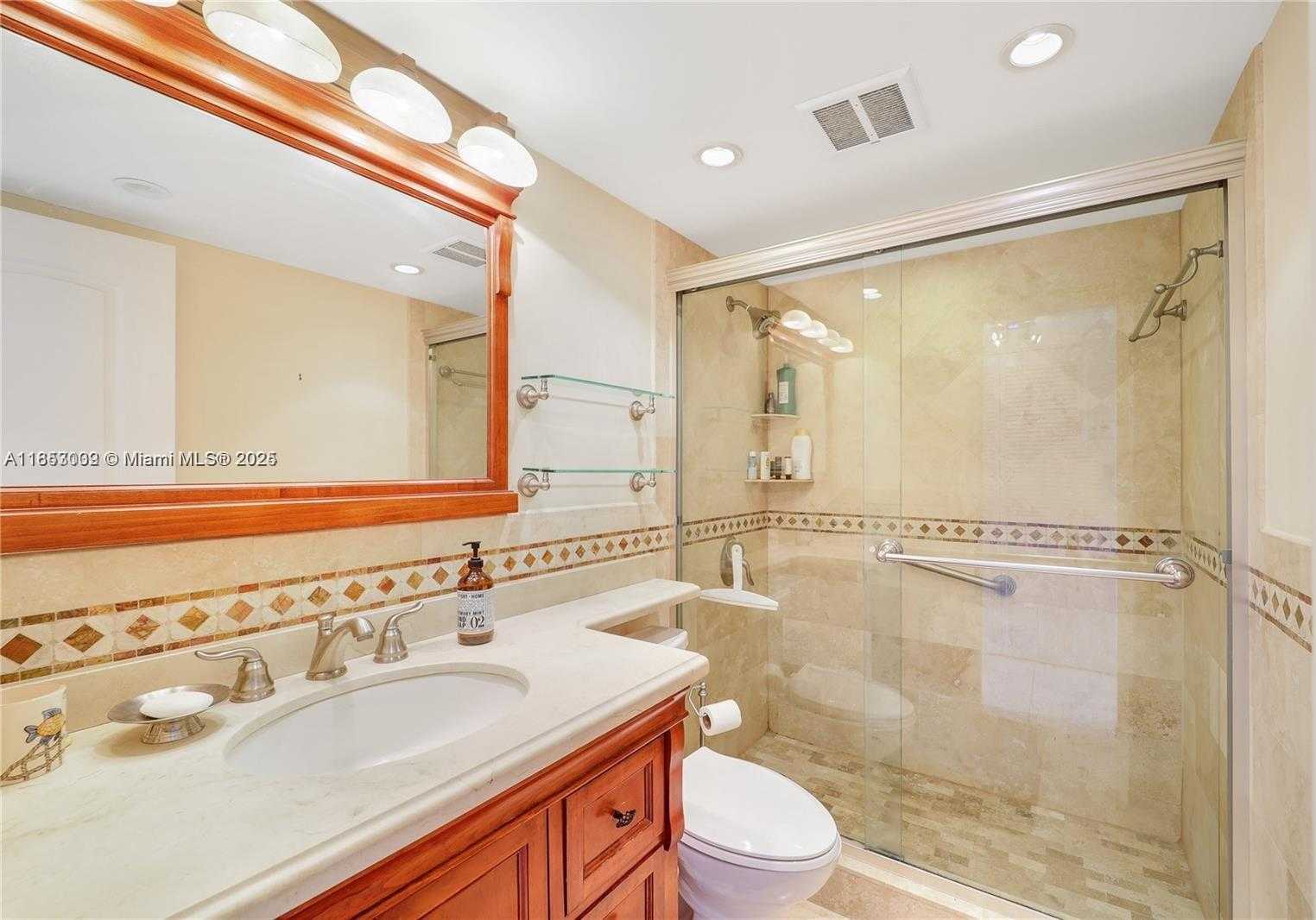 Small Image of 300 OREGON ST #407, Hollywood Number 13