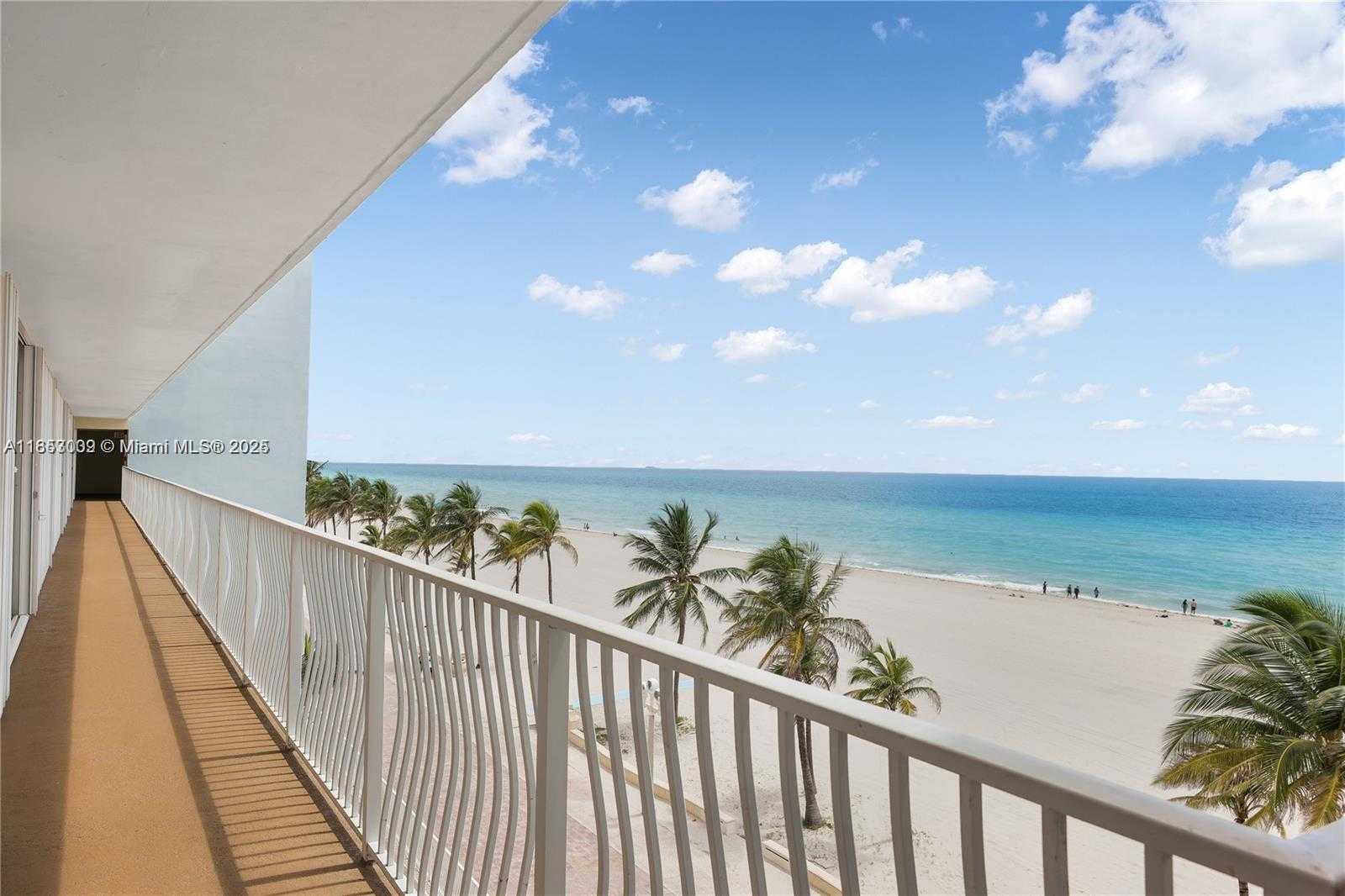 Small Image of 300 OREGON ST #407, Hollywood Number 2