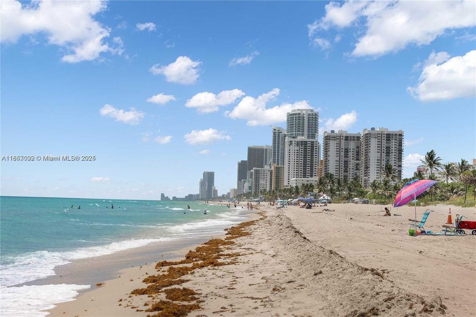 Small Image of 300 OREGON ST #407, Hollywood Number 23