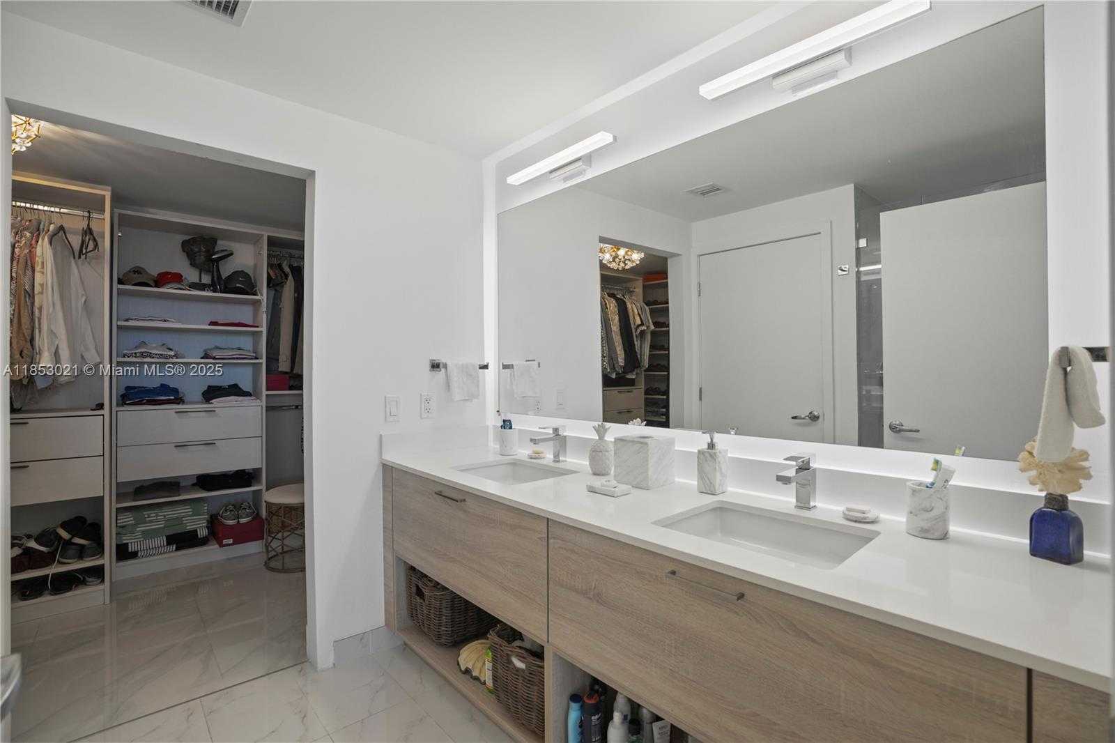 Small Image of 16385 BISCAYNE BLVD #3015, North Miami Beach Number 23