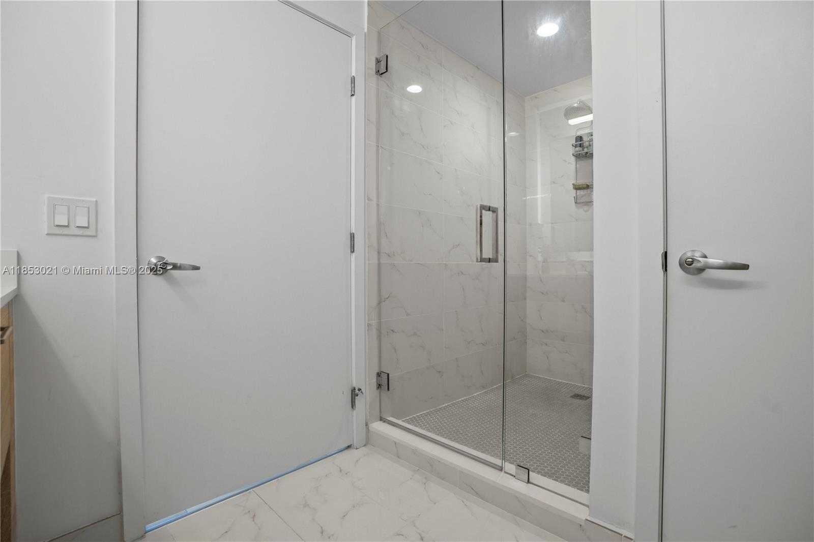 Small Image of 16385 BISCAYNE BLVD #3015, North Miami Beach Number 24