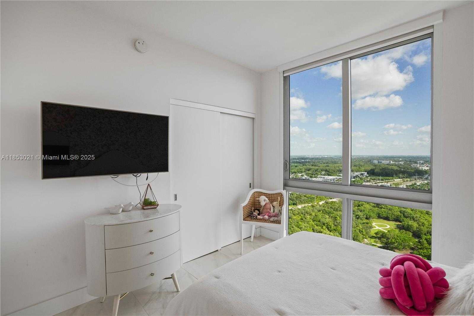 Small Image of 16385 BISCAYNE BLVD #3015, North Miami Beach Number 31