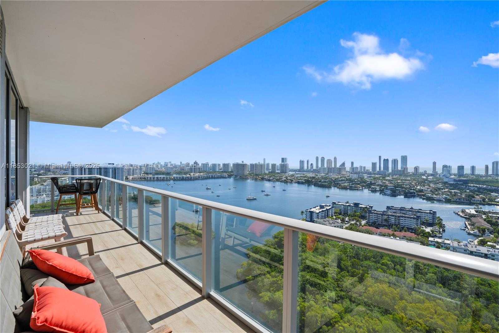 Small Image of 16385 BISCAYNE BLVD #3015, North Miami Beach Number 37