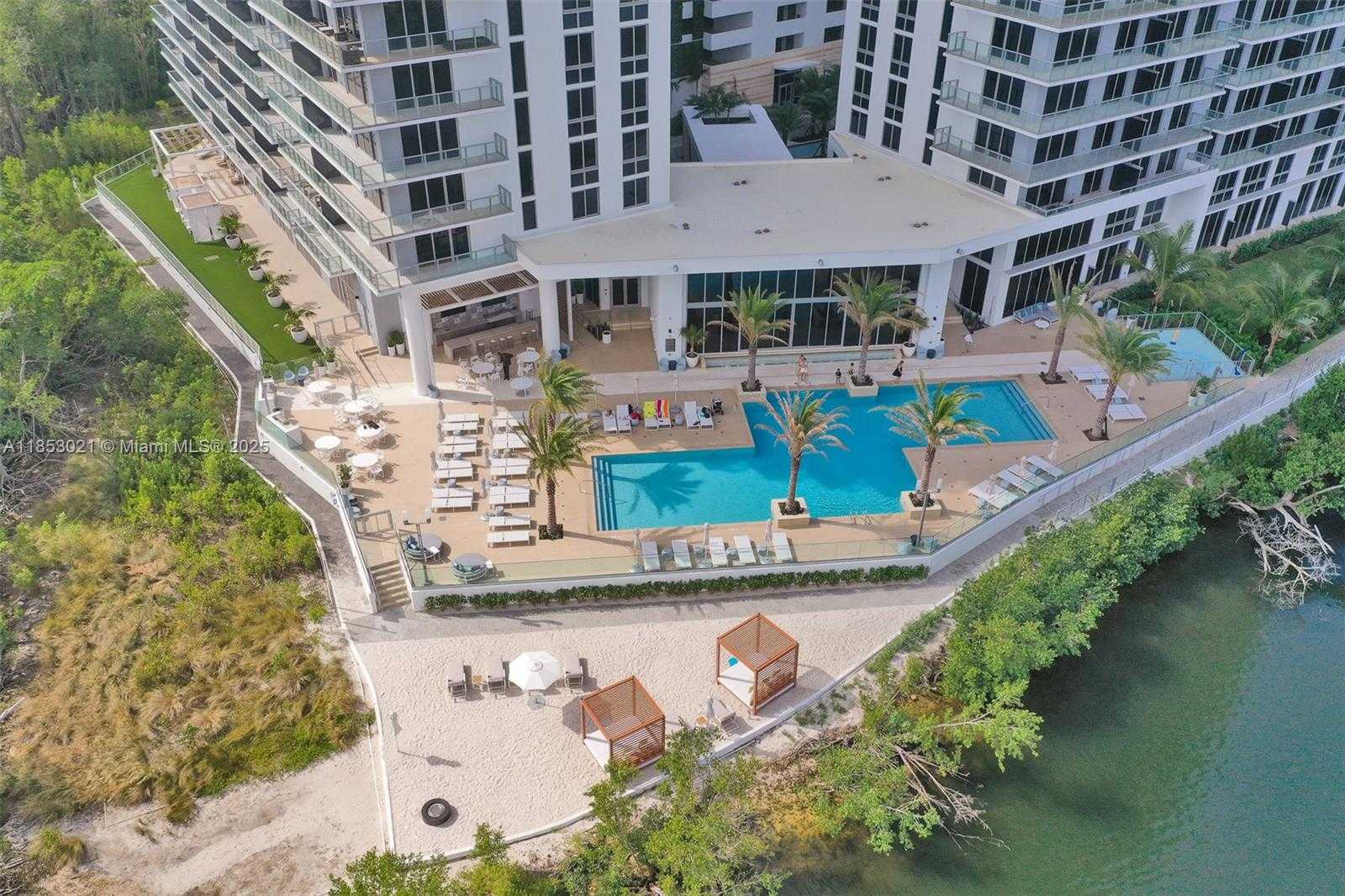Small Image of 16385 BISCAYNE BLVD #3015, North Miami Beach Number 42