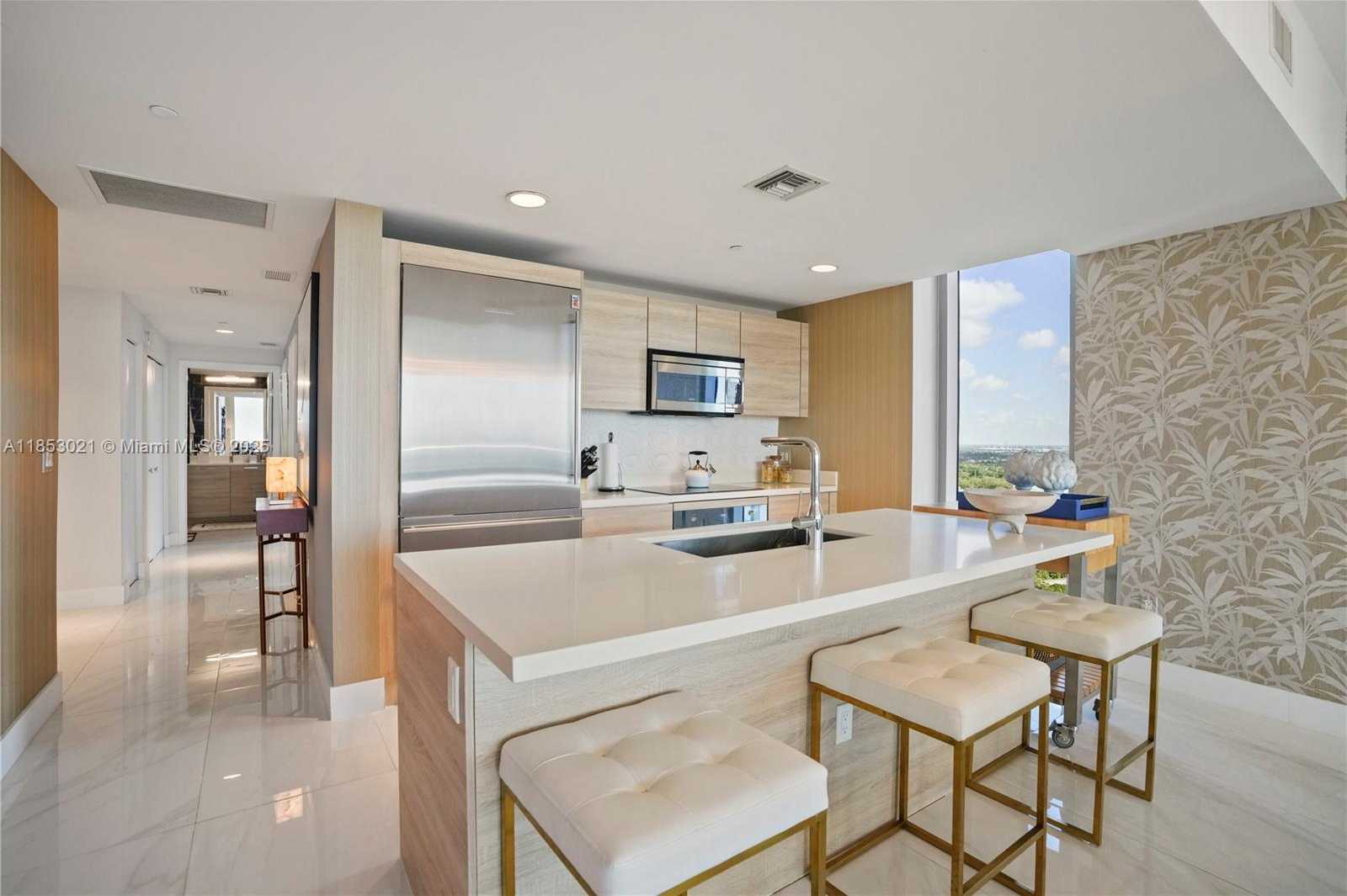 Small Image of 16385 BISCAYNE BLVD #3015, North Miami Beach Number 7