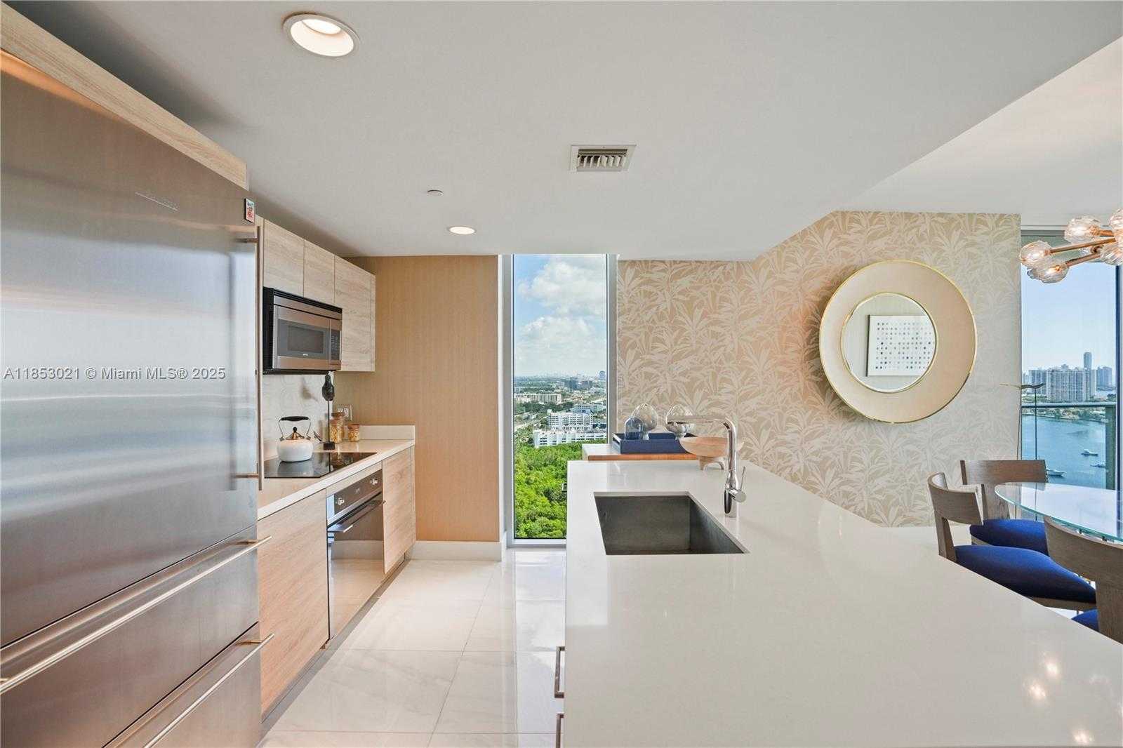 Small Image of 16385 BISCAYNE BLVD #3015, North Miami Beach Number 8