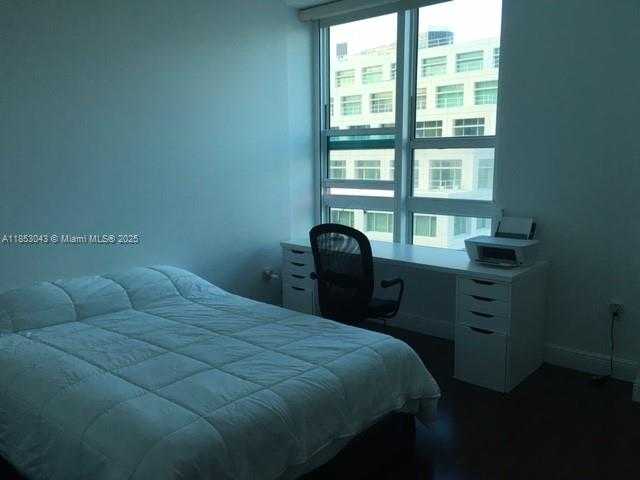 Small Image of 950 BRICKELL BAY DR #3308, Miami Number 8