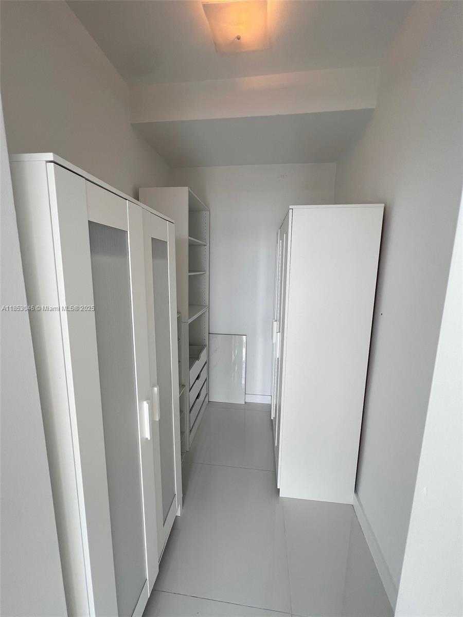 Small Image of 800 WEST AVE #PH27, Miami Beach Number 17