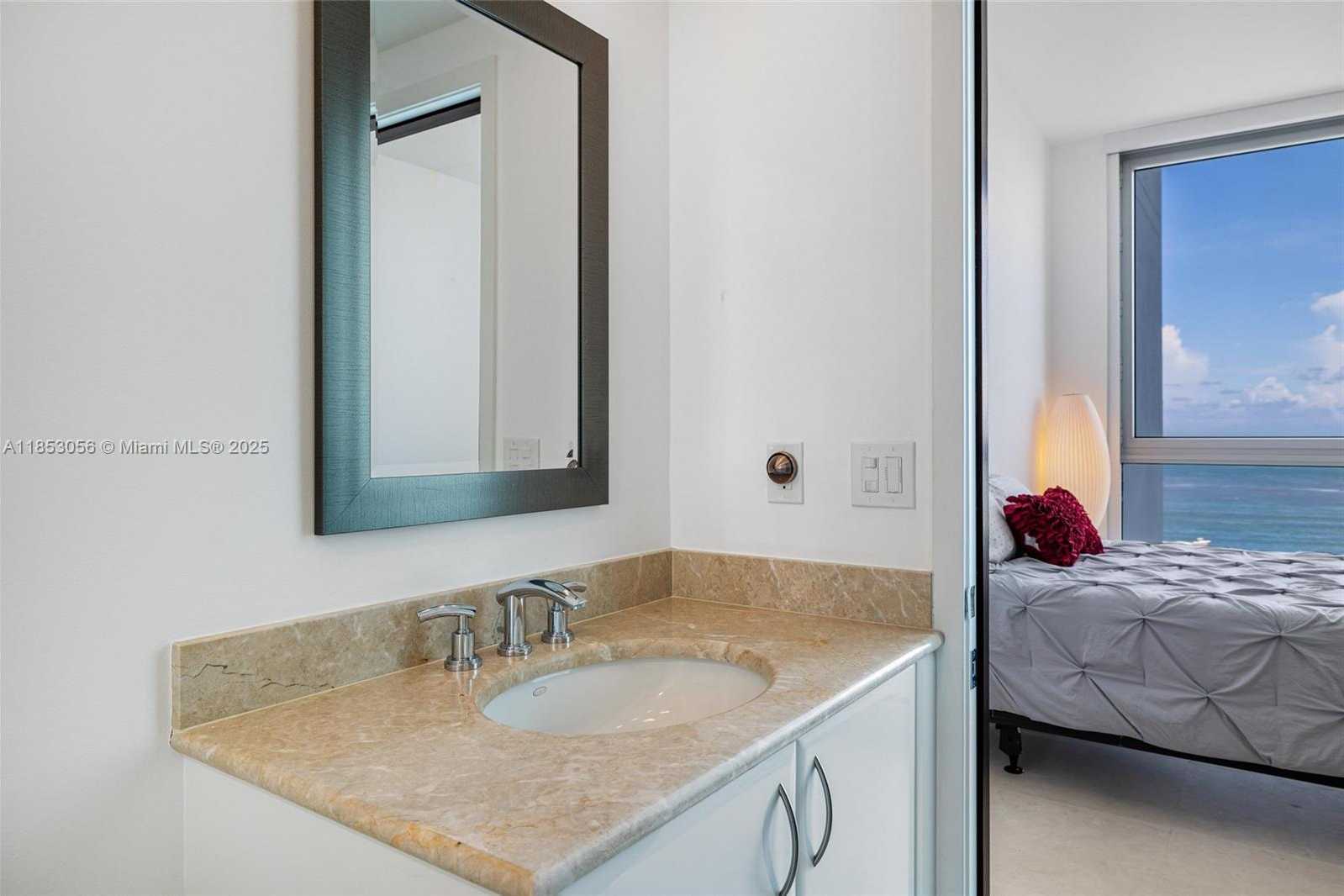 Small Image of 1331 BRICKELL BAY DR #1703, Miami Number 26