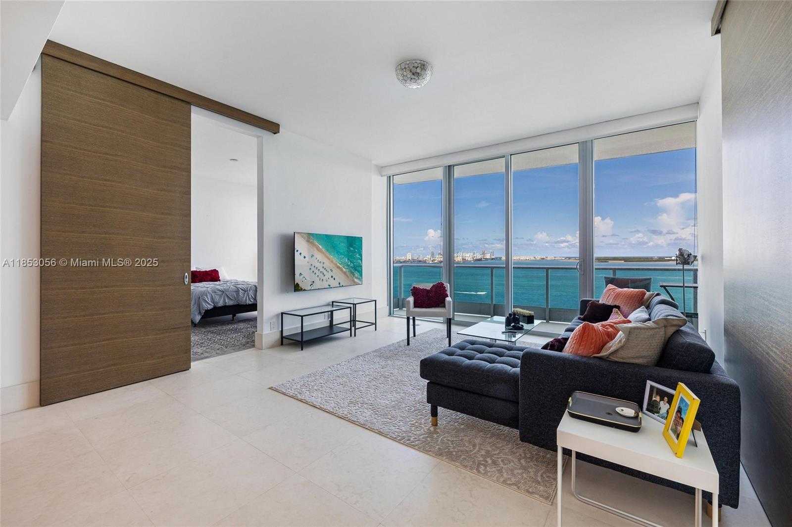 Small Image of 1331 BRICKELL BAY DR #1703, Miami Number 4