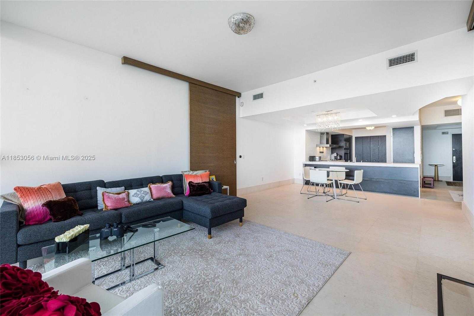 Small Image of 1331 BRICKELL BAY DR #1703, Miami Number 8