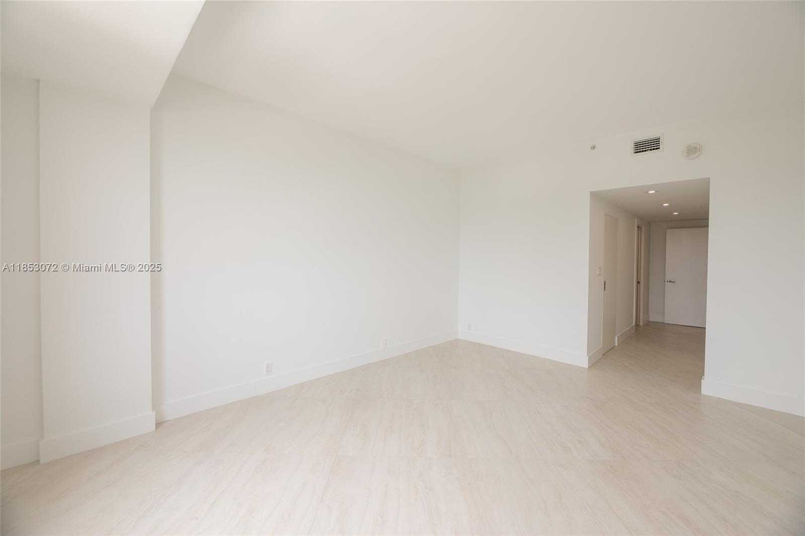 Small Image of 201 CRANDON BLVD #929, Key Biscayne Number 12