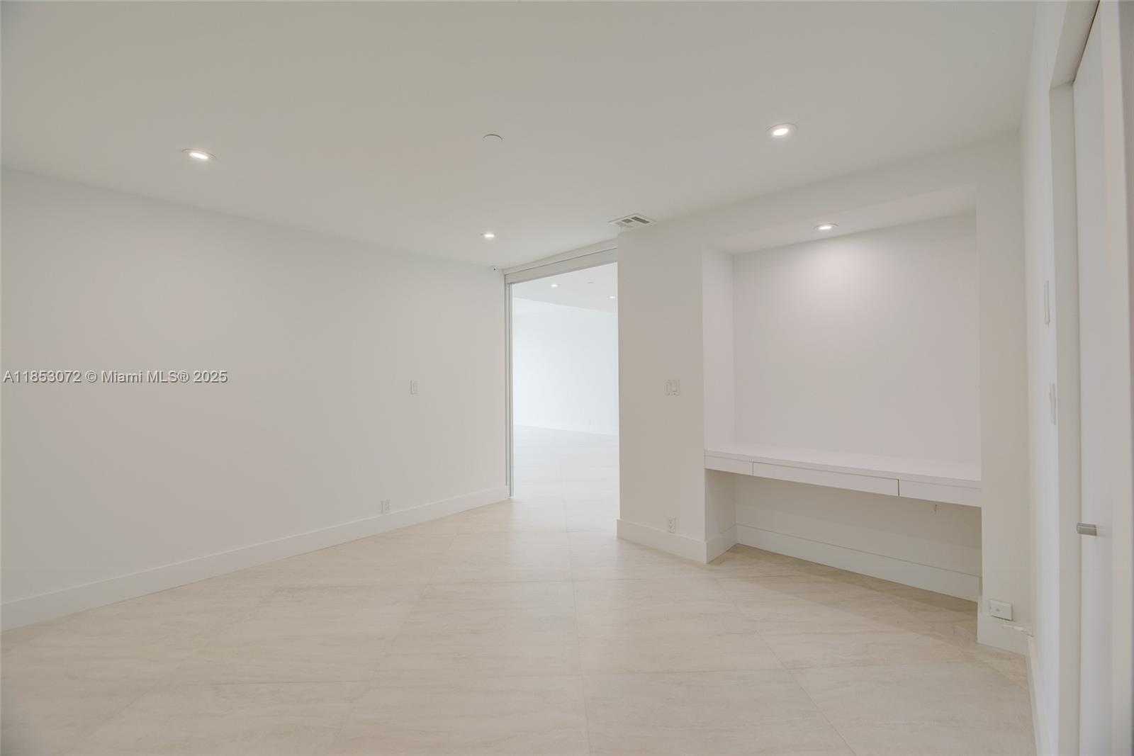Small Image of 201 CRANDON BLVD #929, Key Biscayne Number 21
