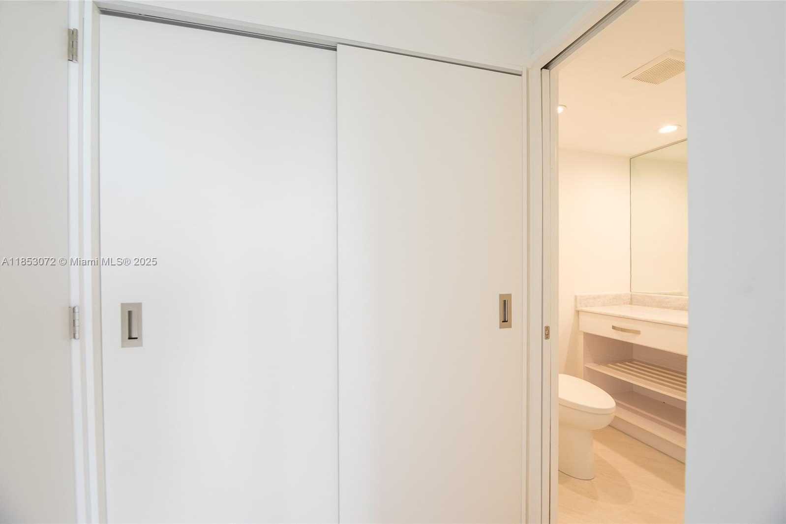 Small Image of 201 CRANDON BLVD #929, Key Biscayne Number 24
