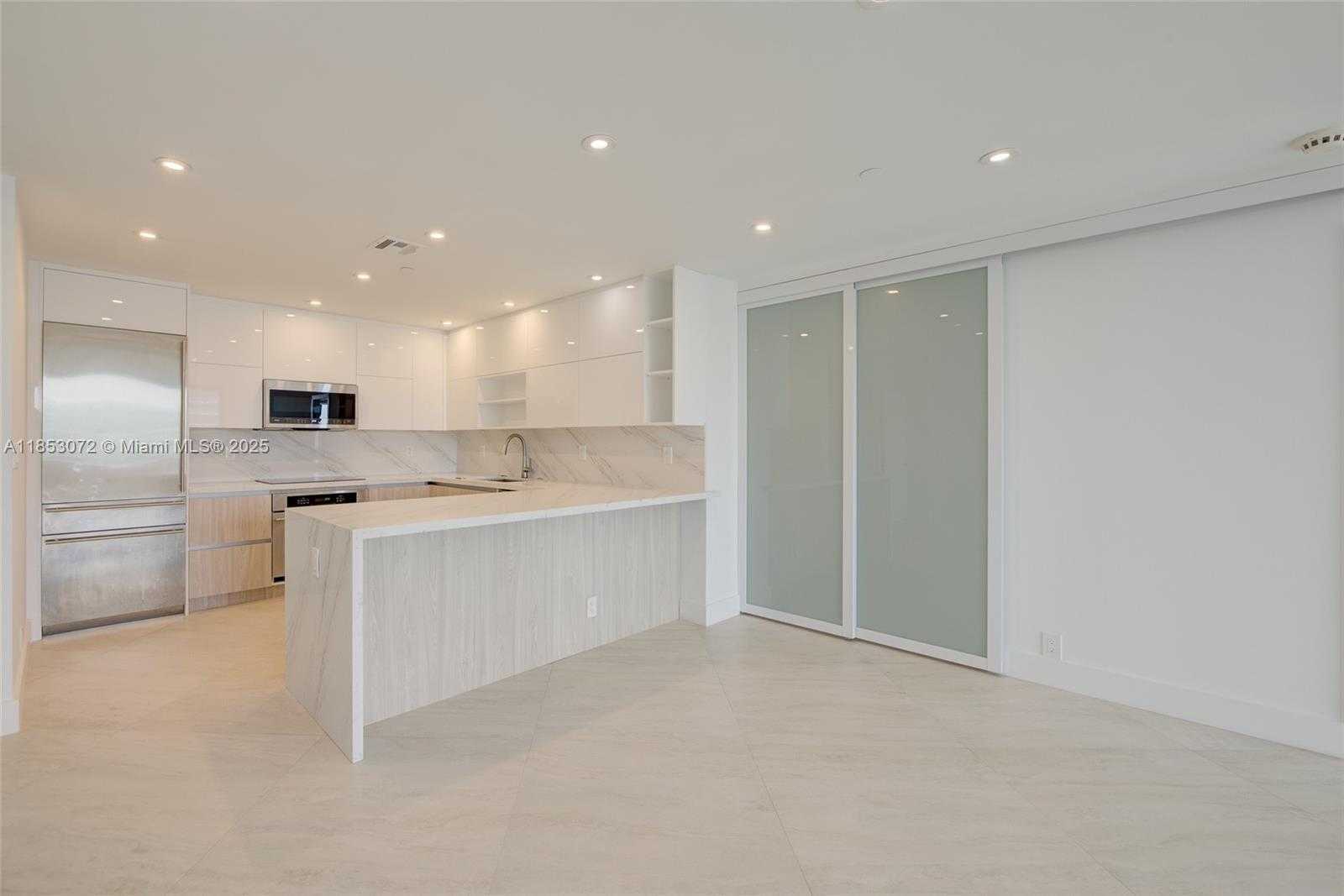 Small Image of 201 CRANDON BLVD #929, Key Biscayne Number 5