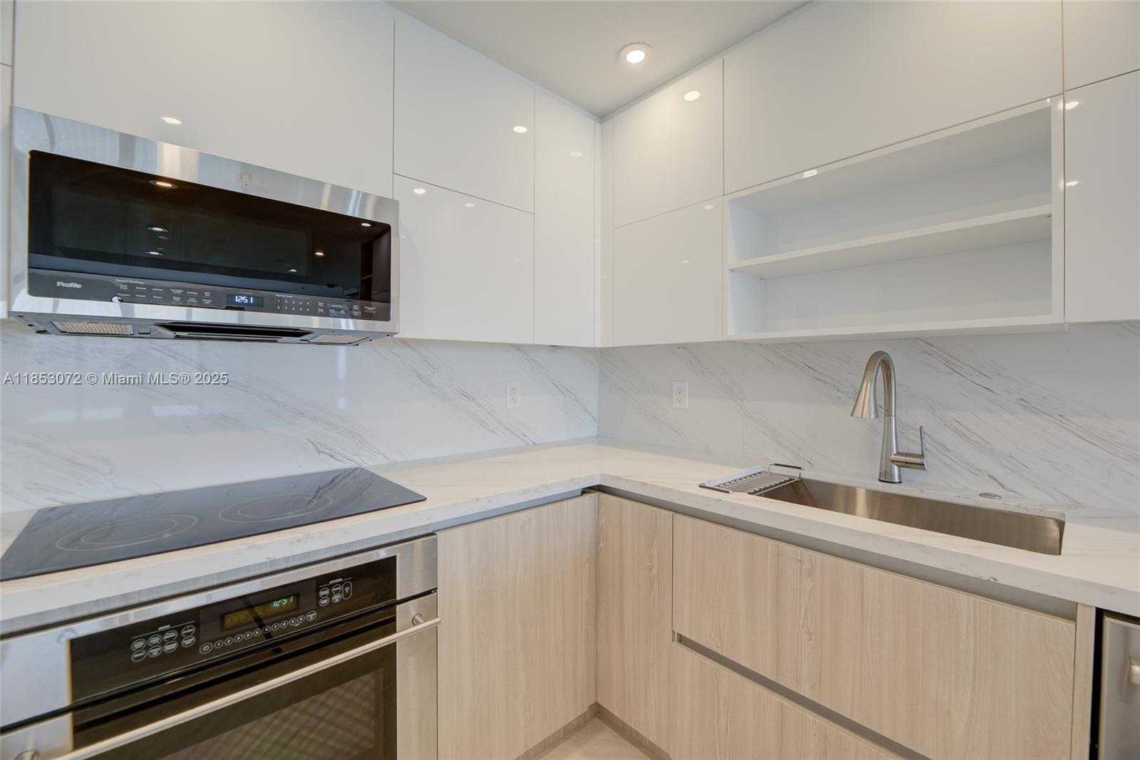 Small Image of 201 CRANDON BLVD #929, Key Biscayne Number 8