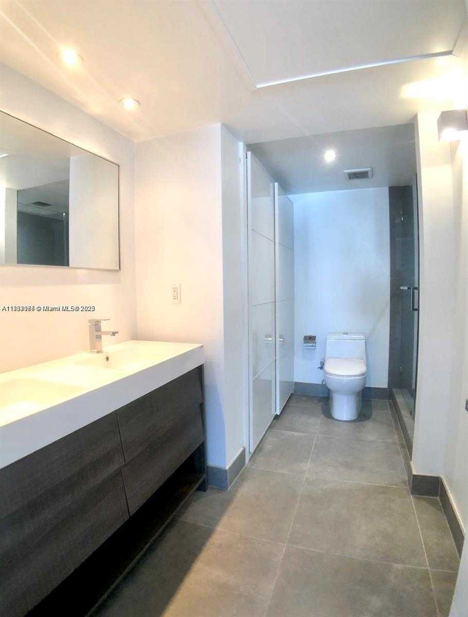 Small Image of 6770 INDIAN CREEK DR #PH S, Miami Beach Number 18