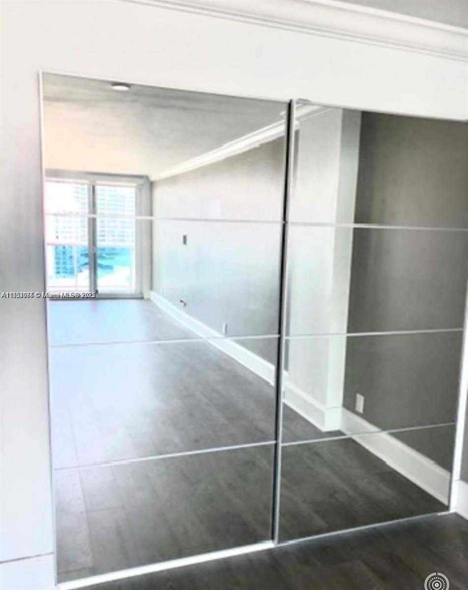 Small Image of 6770 INDIAN CREEK DR #PH S, Miami Beach Number 2