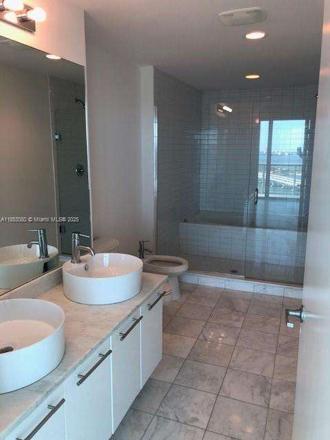 Small Image of 888 BISCAYNE BLVD #2811, Miami Number 16