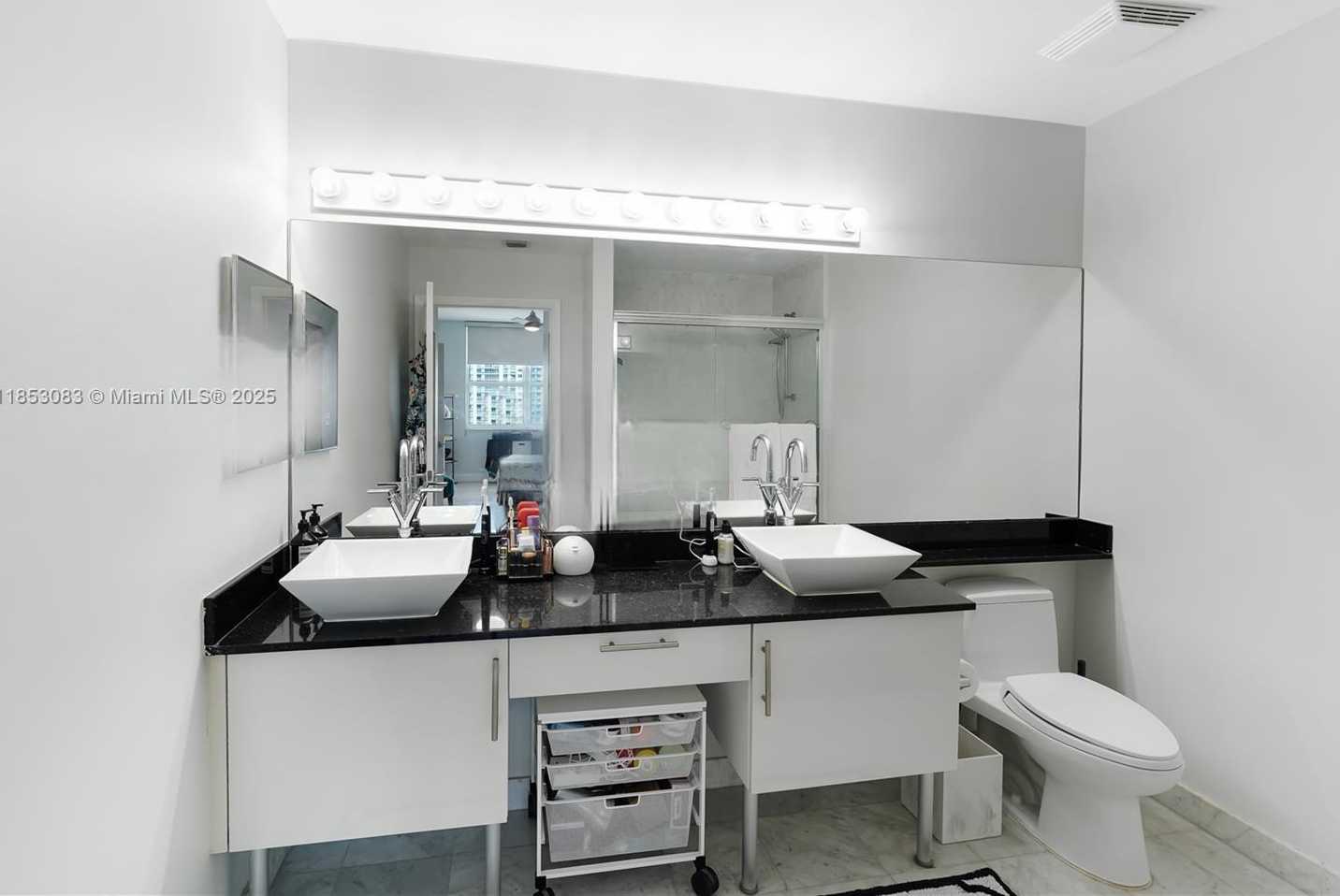 Small Image of 31 SOUTH EAST 5TH ST #3819, Miami Number 10