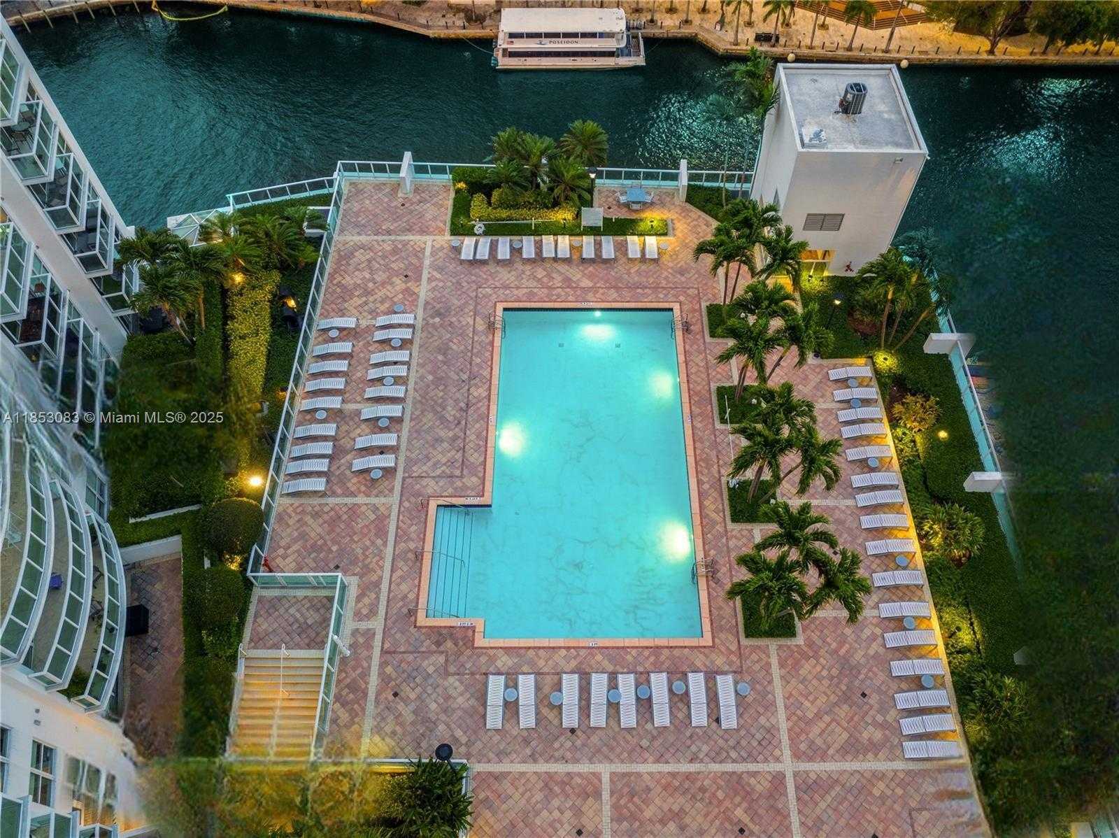 Small Image of 31 SOUTH EAST 5TH ST #3819, Miami Number 16