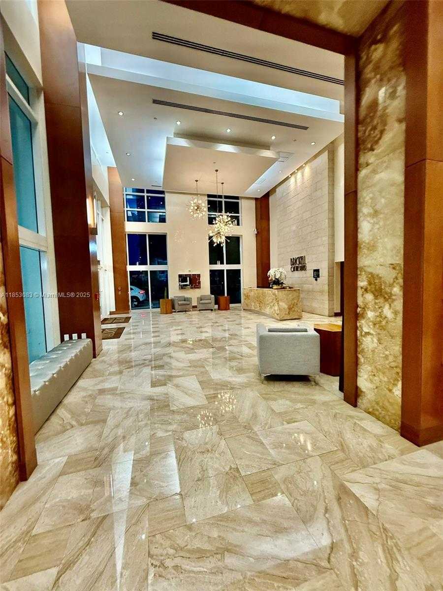 Small Image of 31 SOUTH EAST 5TH ST #3819, Miami Number 31