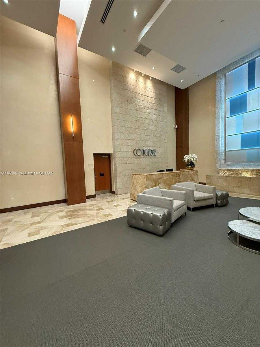 Small Image of 31 SOUTH EAST 5TH ST #3819, Miami Number 32