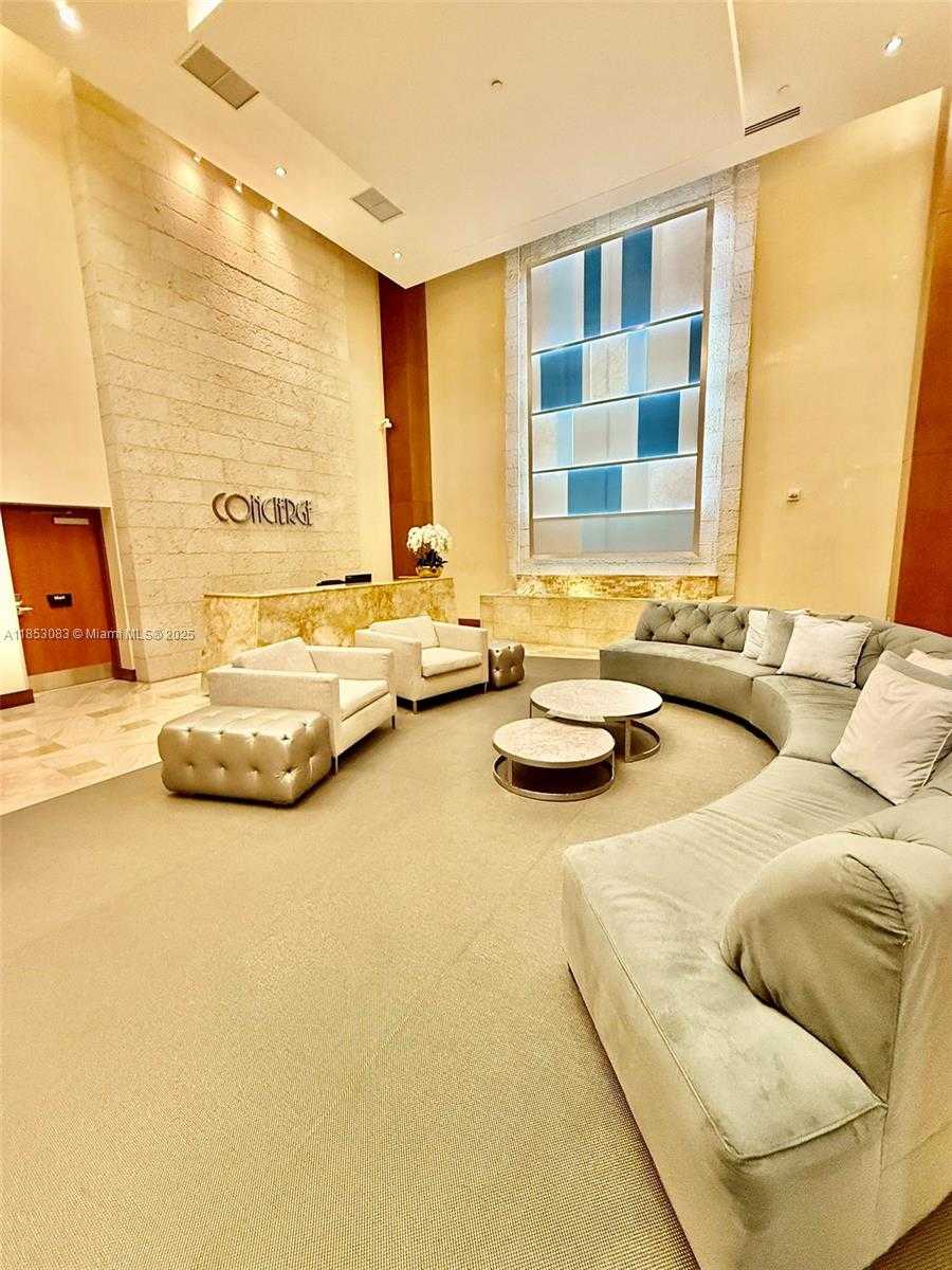 Small Image of 31 SOUTH EAST 5TH ST #3819, Miami Number 33