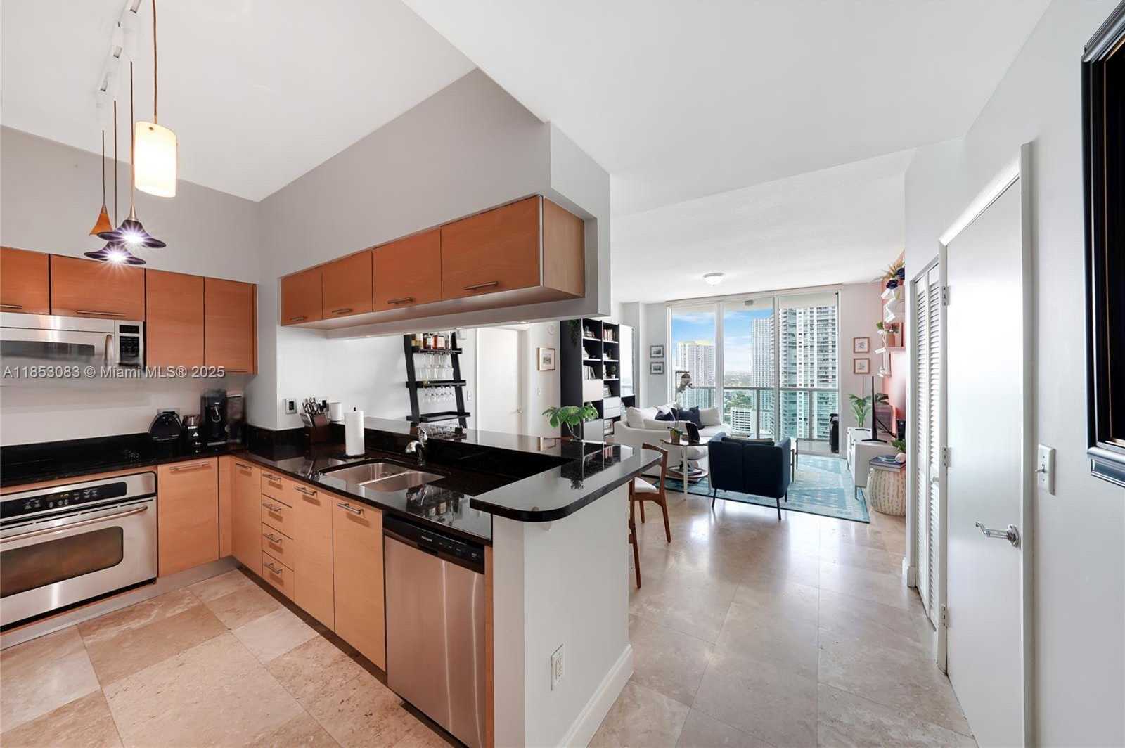 Small Image of 31 SOUTH EAST 5TH ST #3819, Miami Number 4
