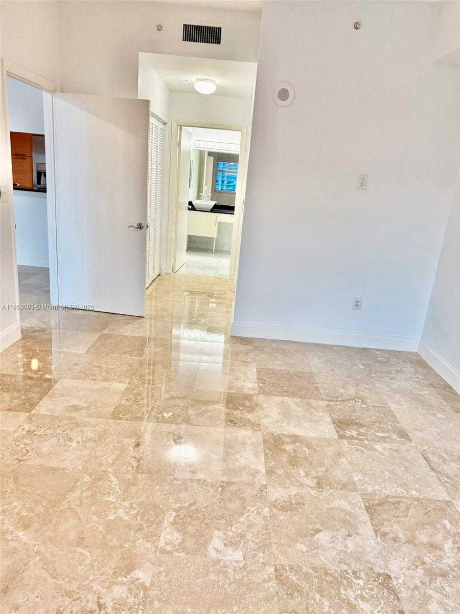 Small Image of 31 SOUTH EAST 5TH ST #3819, Miami Number 40